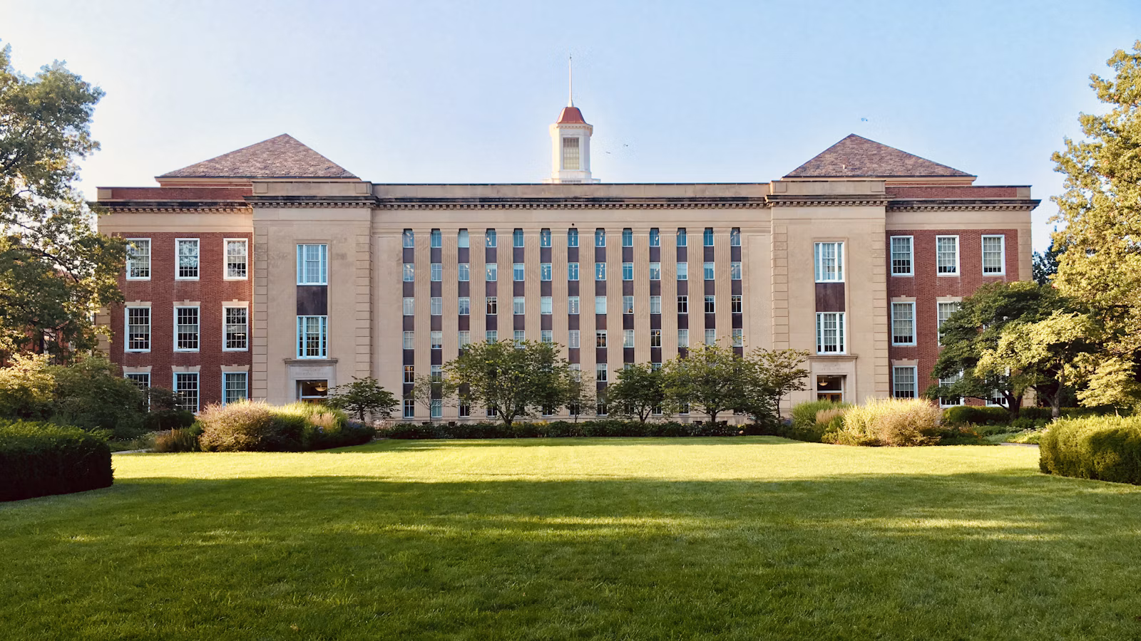 AI Voice Agents for BCom Courses - commerce college campus building
