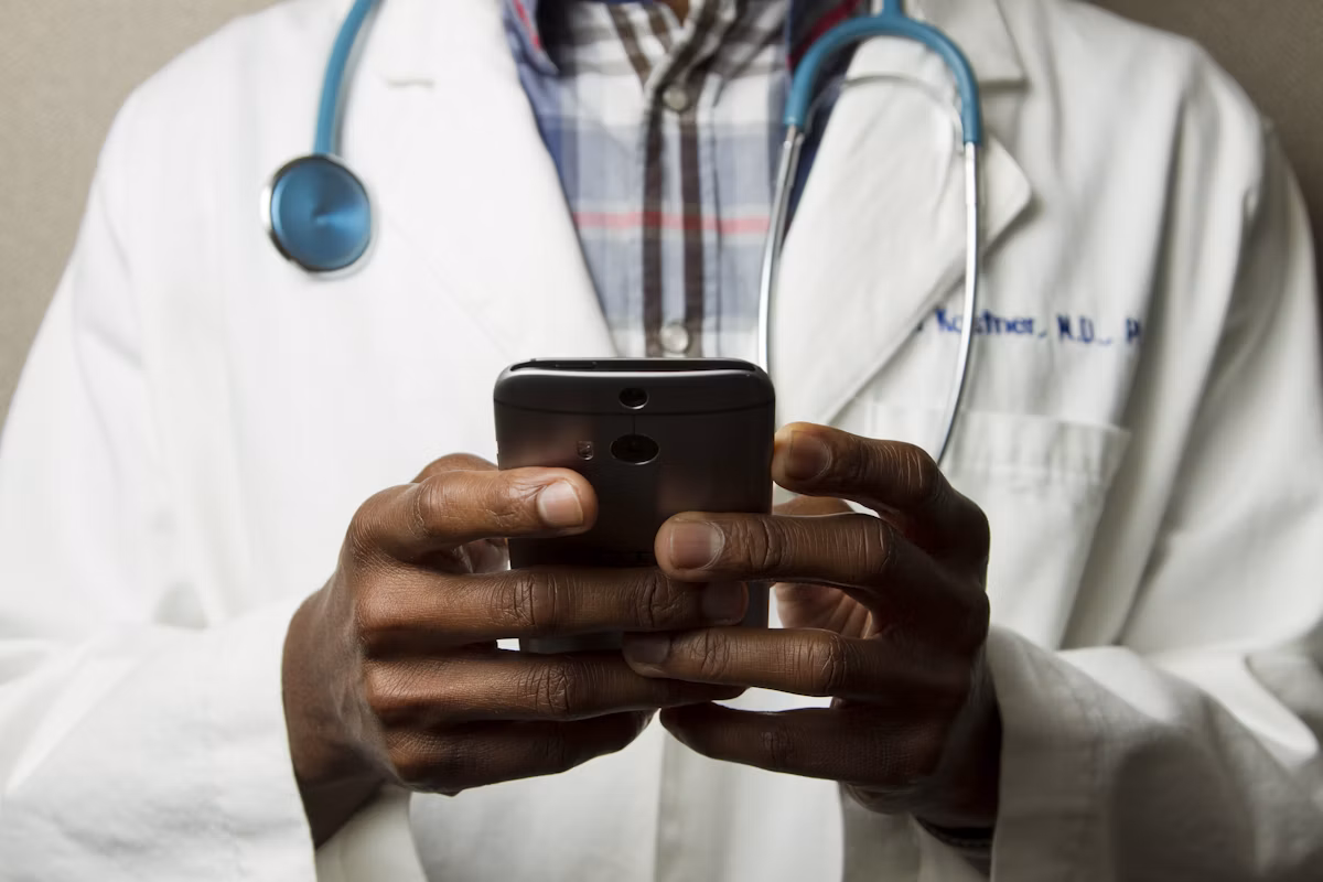 AI voice agent calling nursing course applicants - medical professional on phone